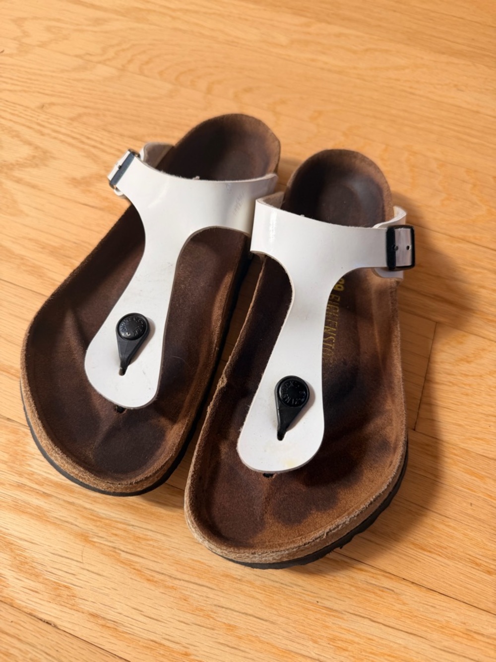 White womens Birkenstock Gizeh patent Strap Sandals with Buckle